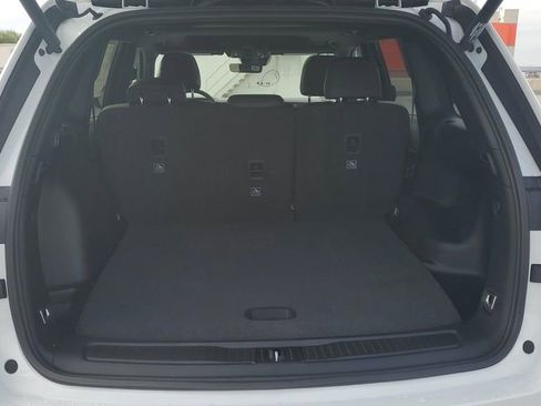 New 2025 Jeep Grand Cherokee Altitude image 9