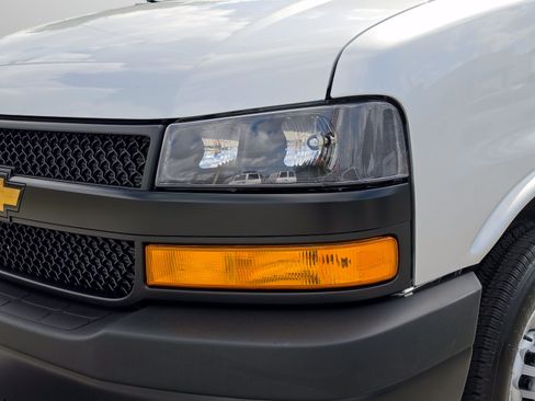 New 2026 Chevrolet Express 2500 w/ Driver Convenience Package RWD image 32