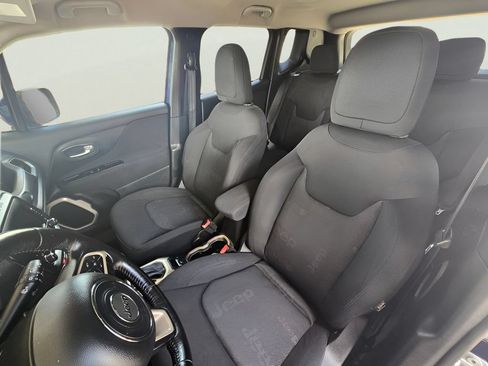 Used 2017 Jeep Renegade Latitude AWD/4WD image 62