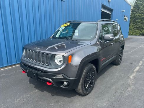 Used 2018 Jeep Renegade Trailhawk AWD/4WD image 2