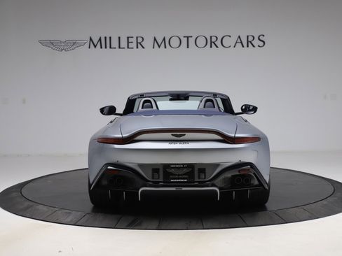 Used 2021 Aston Martin V8 Vantage Roadster image 5