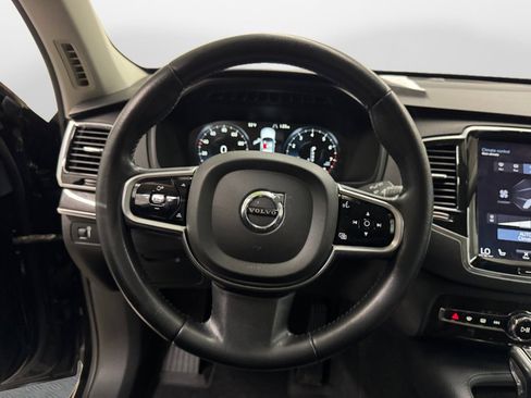 Used 2017 Volvo XC90 T5 Momentum w/ Vision Package FWD image 13
