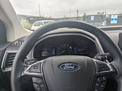 Used 2024 Ford Edge SEL AWD/4WD image 29