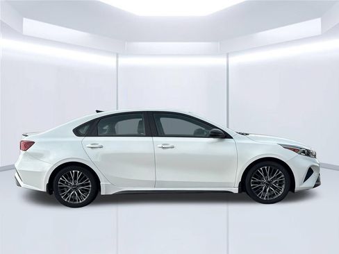 Used 2024 Kia Forte GT-Line w/ GT-Line Premium Package FWD image 9