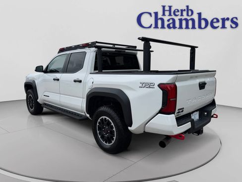 Used 2025 Toyota Tacoma TRD Off-Road AWD/4WD image 3