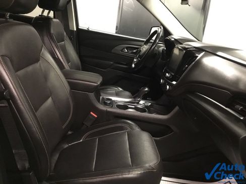 Used 2020 Chevrolet Traverse Premier w/ LPO, 'HIT The Road' Package AWD/4WD image 39