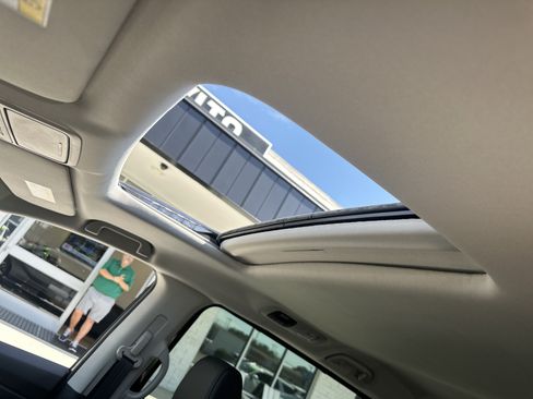 Used 2026 Honda Odyssey EX-L image 11