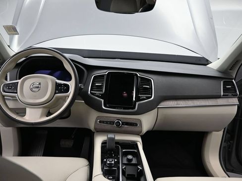Used 2024 Volvo XC90 B6 Plus w/ Protection Package Premier AWD/4WD image 13