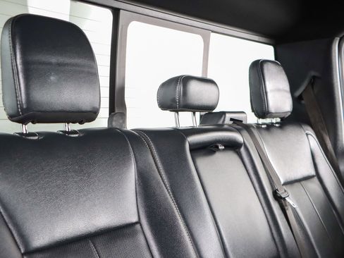 Used 2022 Ford F250 Lariat w/ Black Appearance Package image 30