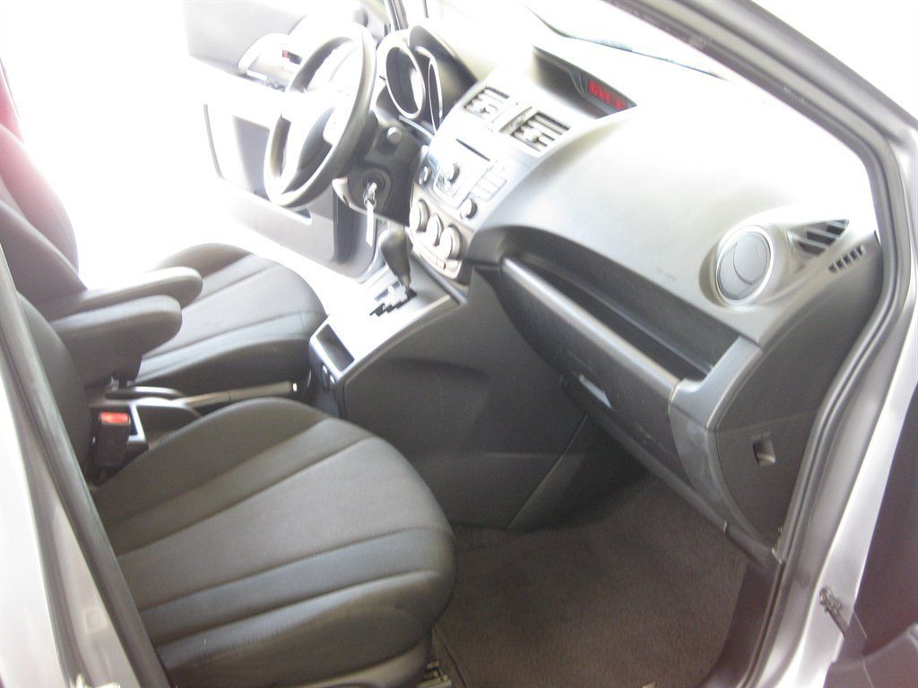 Used 2015 MAZDA MAZDA5 Sport FWD image 29