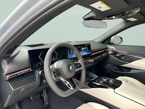 New 2027 BMW 530i RWD image 9