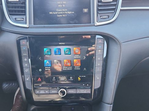 Used 2024 INFINITI QX55 Luxe image 19