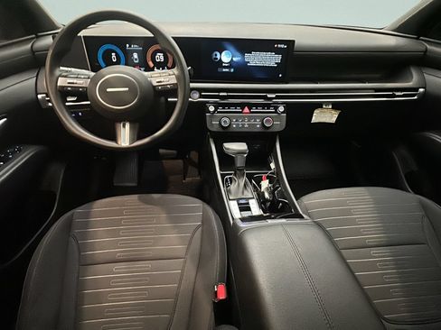 Certified 2025 Hyundai Santa Cruz SE AWD/4WD image 19