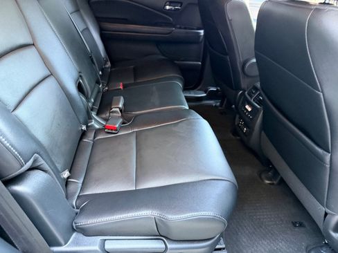 Used 2017 Honda Pilot Touring image 25