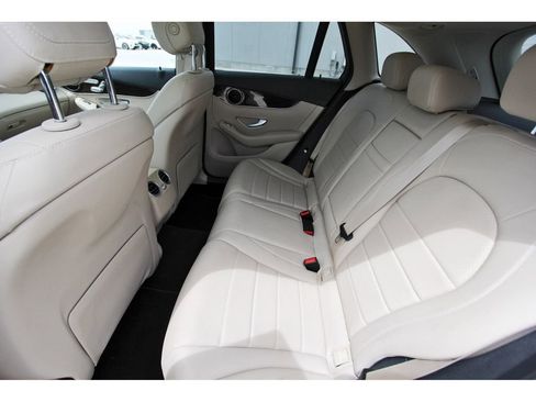 Used 2016 Mercedes-Benz GLC 300 image 5