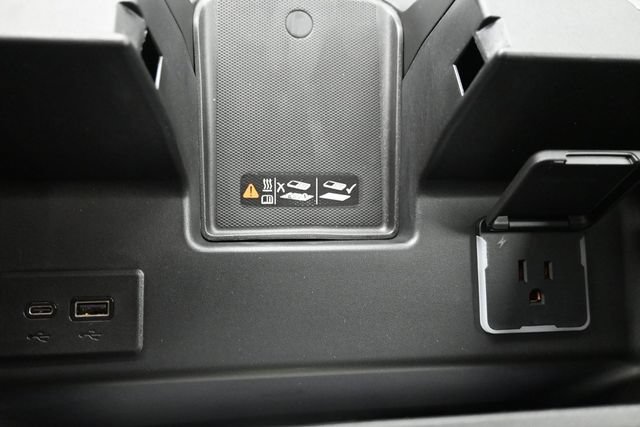 Used 2026 Chevrolet Silverado 2500 High Country w/ Technology Package AWD/4WD image 33