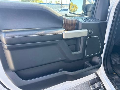 Used 2018 Ford F150 Lariat w/ Equipment Group 502A Luxury AWD/4WD image 14