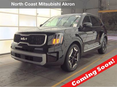Used 2024 Kia Telluride EX w/ EX Captain's Chair Package