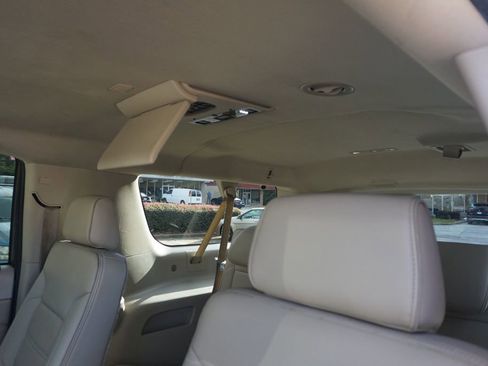 Used 2019 GMC Yukon XL Denali w/ Denali Ultimate Package image 25