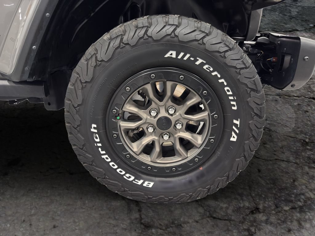 Used 2023 Jeep Wrangler Unlimited Rubicon 392 w/ Trailer Tow Package AWD/4WD image 15