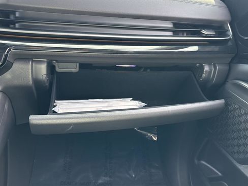 Used 2025 Kia Carnival SX Prestige image 34