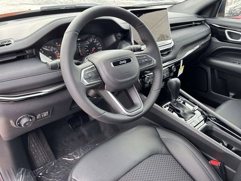 New 2026 Jeep Compass Latitude image 11