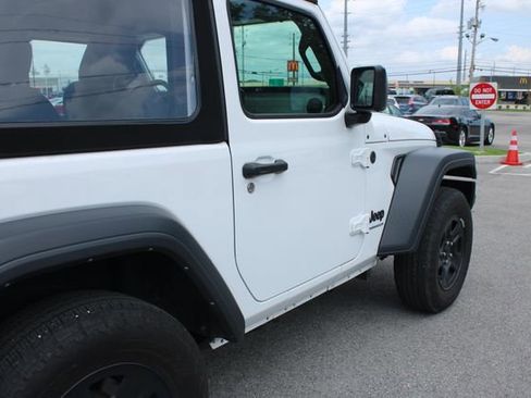 Used 2024 Jeep Wrangler Sport AWD/4WD image 40