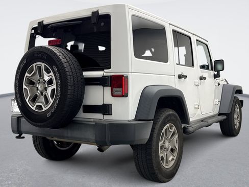 Used 2016 Jeep Wrangler Unlimited Rubicon w/ Dual Top Group AWD/4WD image 5