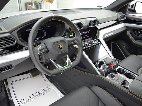 Used 2023 Lamborghini Urus S AWD/4WD image 21