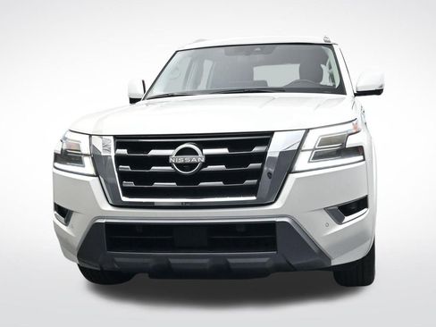 Used 2024 Nissan Armada SL w/ Captain's Chairs Package RWD image 2