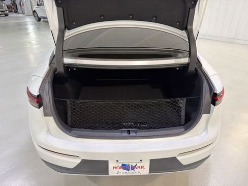 Used 2023 Toyota Crown XLE image 27