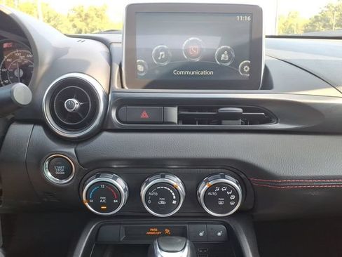 Used 2018 FIAT 124 Spider Abarth w/ Convenience Group RWD image 24