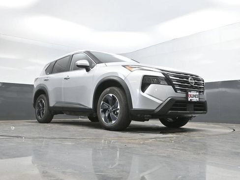 Used 2025 Nissan Rogue SV AWD/4WD image 49