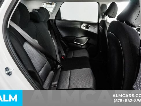 Used 2025 Kia Soul LX w/ LX Technology Package FWD image 15