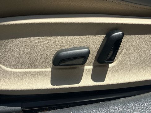 Used 2017 Volkswagen Jetta SEL FWD image 35