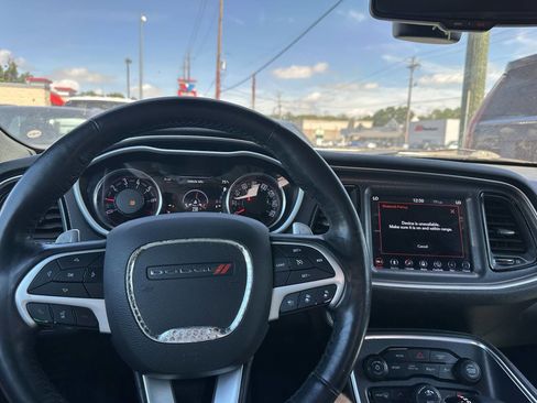 Used 2018 Dodge Challenger GT image 18