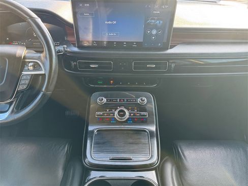 Used 2021 Lincoln Nautilus Reserve w/ Equipment Group 201A image 11