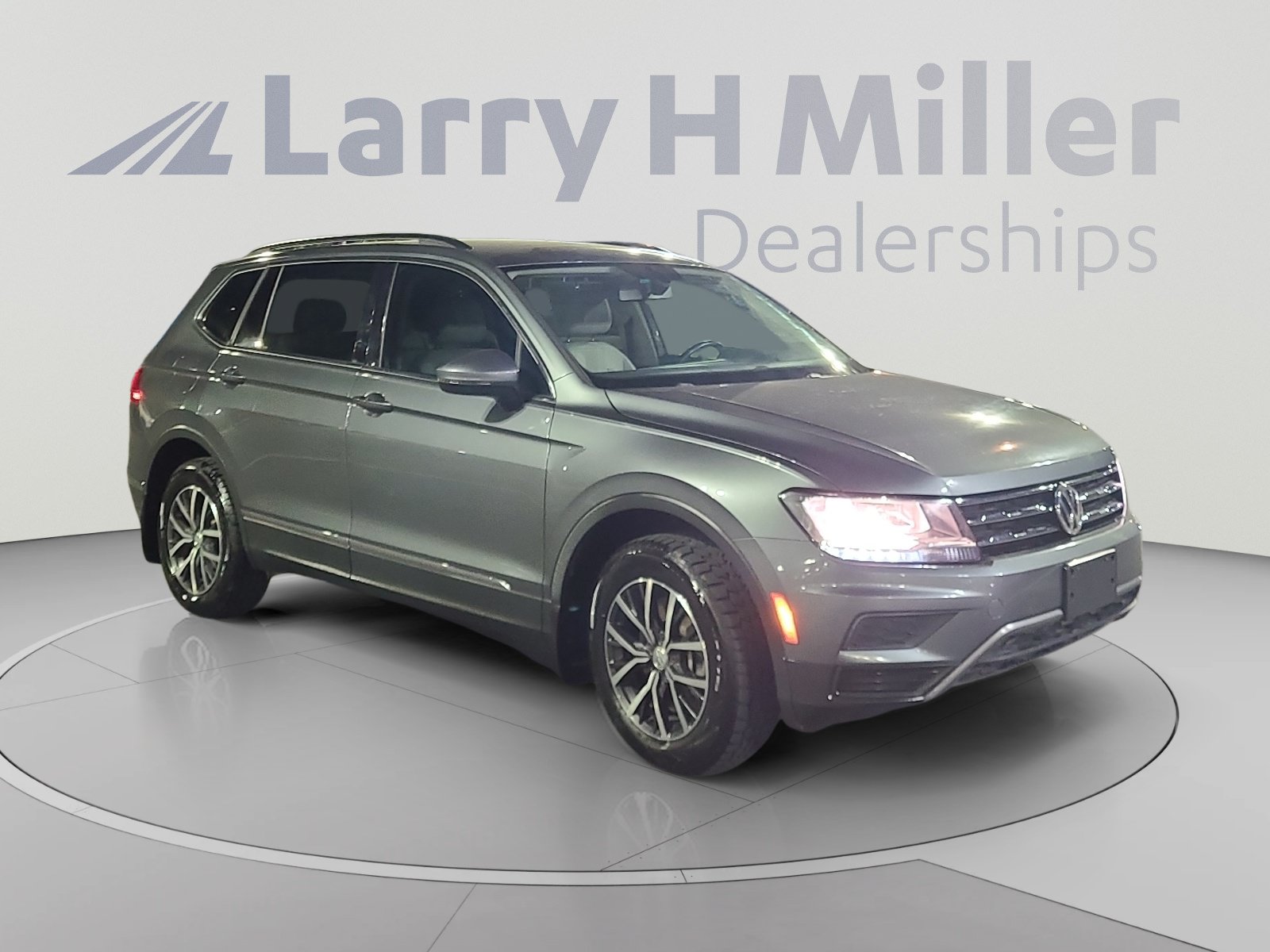 Used 2020 Volkswagen Tiguan SE FWD image 7