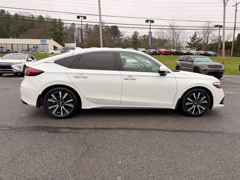 Used 2024 Honda Civic EX-L image 7