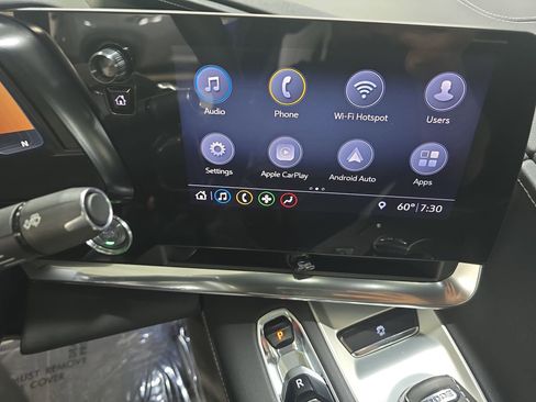 Used 2020 Chevrolet Corvette Stingray Coupe w/ 1LT image 17