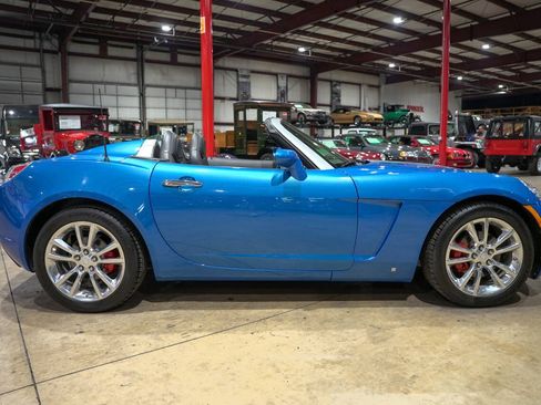 Used 2009 Saturn Sky Hydro Blue RWD image 9