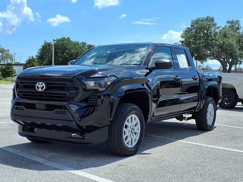 Used 2024 Toyota Tacoma SR AWD/4WD image 3