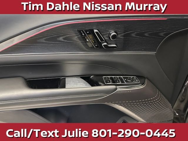 Used 2024 Cadillac Lyriq Luxury AWD/4WD image 22