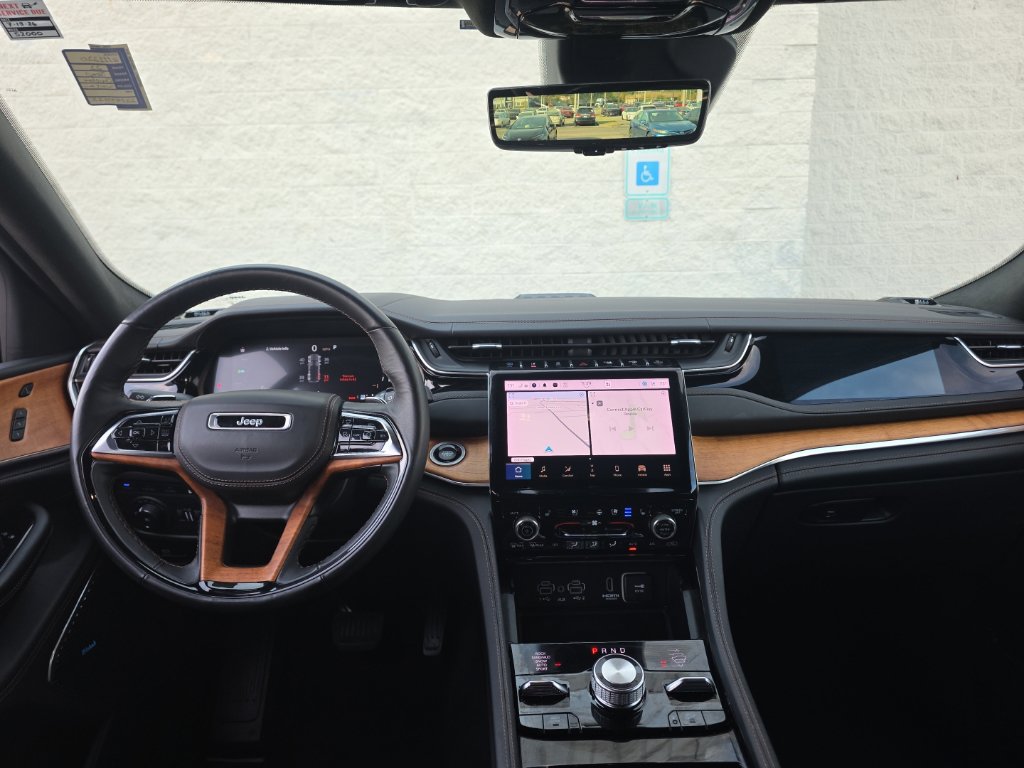 Used 2022 Jeep Grand Cherokee Summit AWD/4WD image 14