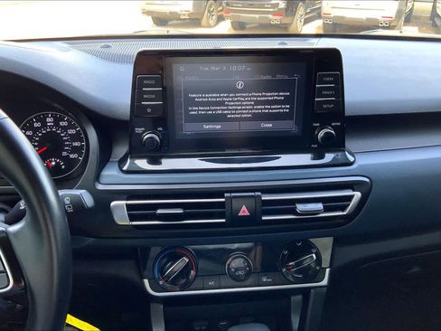 Used 2021 Kia Seltos S image 32