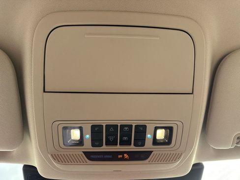 Used 2021 Ford Explorer Platinum w/ Equipment Group 601A AWD/4WD image 18