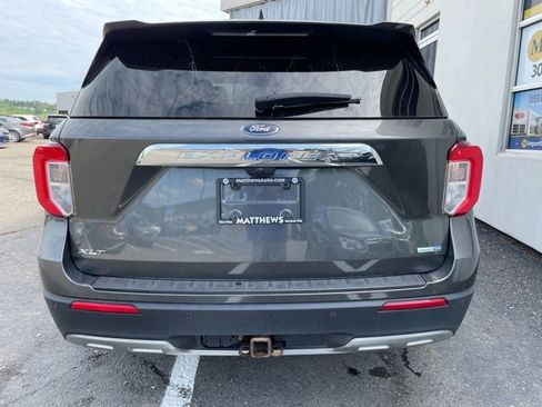 Used 2020 Ford Explorer XLT w/ Equipment Group 202A AWD/4WD image 4