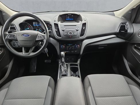 Used 2017 Ford Escape SE image 9