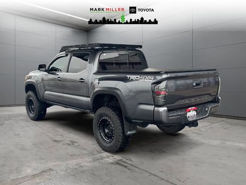 Used 2021 Toyota Tacoma TRD Off-Road w/ TRD Premium Off Road Package image 3