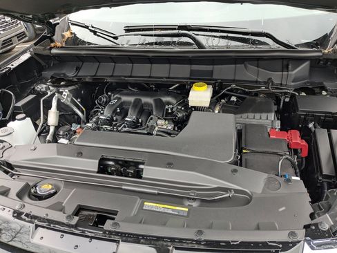 New 2025 Nissan Pathfinder SV w/ SV Premium Package image 15